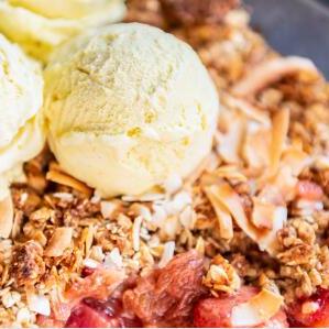 Croustade fraises et rhubarbes
